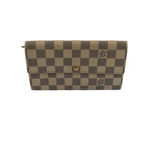Louis Vuitton Sarah Wallet in Damier Azur canvas